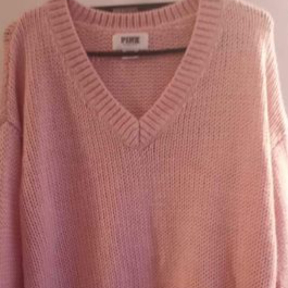 VS PINK knitted sweater